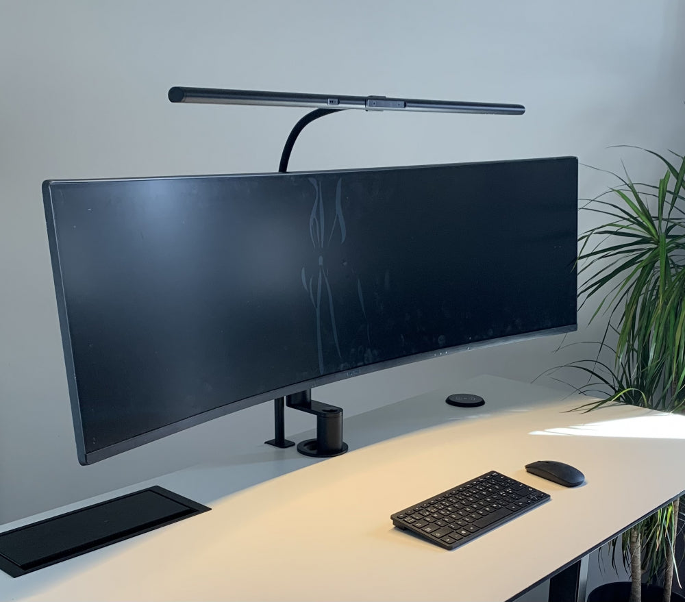 Swan LED-lampe – ergonomisk arbeidslys for skrivebord